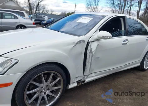 2009 Mercedes-Benz S 550 from USA, damaged, VIN WDDNG71X09A243245